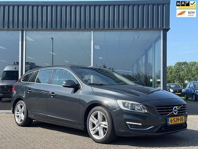 Grijs Gebruikt 2013 Volvo V60 R-Design Stationwagen | € 5.950 (Eerlijke prijs) - Afbeelding 1/4