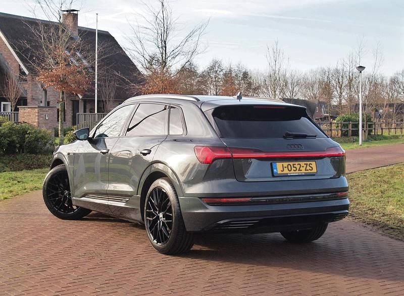 Occasion Audi e-tron Business 11 kW (15 PK) 2020 Grijs SUV