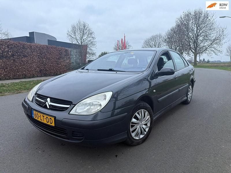 Grijs Gebruikt 2002 Citroën C5 Prestige Hatchback | € 999 (Goede deal) - Afbeelding 1/4
