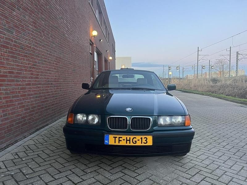 Occasion BMW 318 Cabriolet Executive 116 PK (85 kW) 1998 Groen, metallic lak Cabriolet