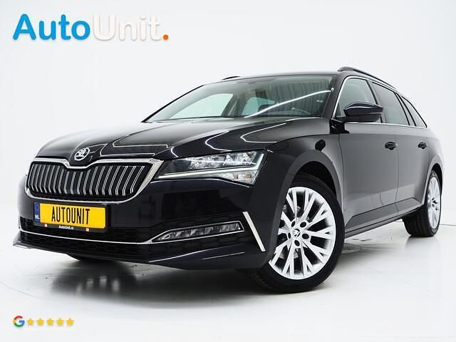 Zwart Gebruikt 2020 Skoda Superb Stationwagen | € 19.640 (Goede deal) - Afbeelding 1/4