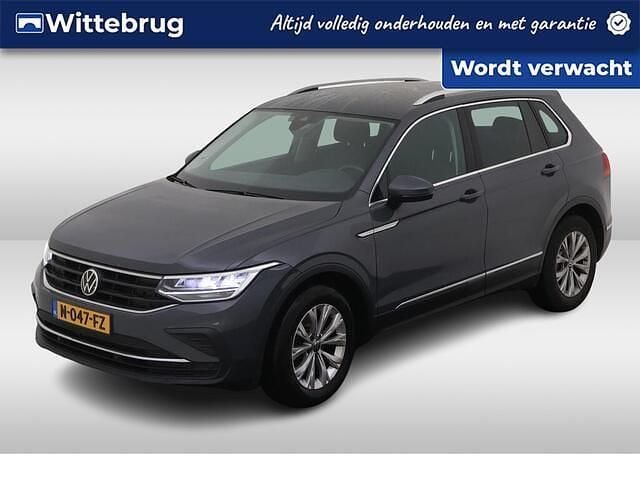 Grijs Gebruikt 2021 VW Tiguan Executive SUV | € 28.950 (Super prijs) - Afbeelding 1/3