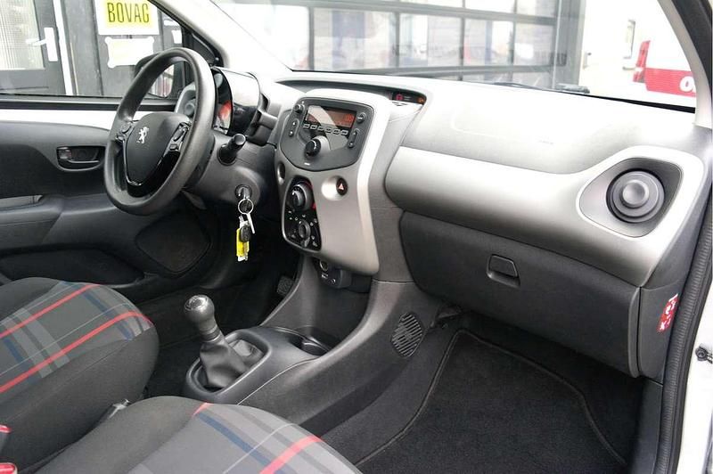 Occasion Peugeot 108 Active 69 PK (50 kW) 2015 Grijs Hatchback