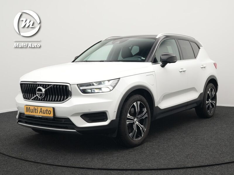 Wit Gebruikt 2021 Volvo XC40 Inscription SUV | € 31.440 (Goede deal) - Afbeelding 1/4
