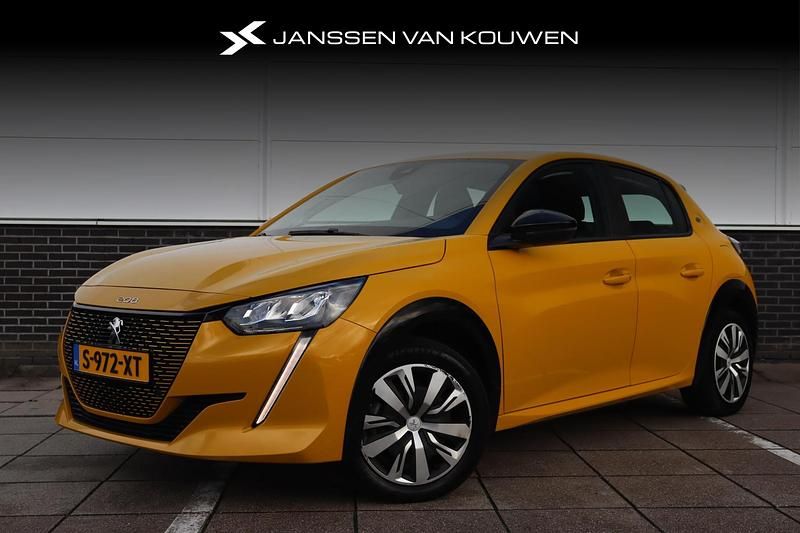 Geel Gebruikt 2023 Peugeot e-208 Active Hatchback | € 19.295 (Goede deal) - Afbeelding 1/4