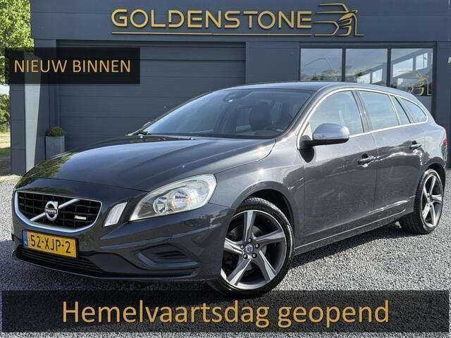 Grijs Gebruikt 2012 Volvo V60 R-Design Stationwagen | € 9.949 (Eerlijke prijs) - Afbeelding 1/4