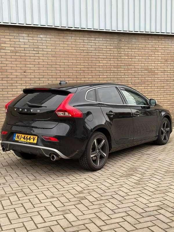 Occasion Volvo V40 R-Design 120 PK (88 kW) 2015 Zwart Hatchback