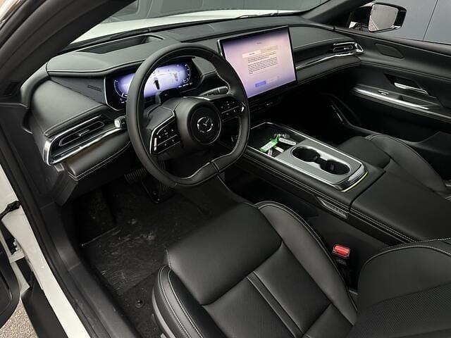 Nieuw Mazda 6e Takumi-Line 189 kW (257 PK) 2025 Wit Hatchback