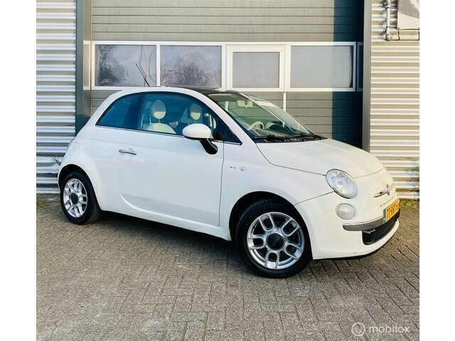 Wit Gebruikt 2011 Fiat 500 Lounge Hatchback | € 4.999 (Eerlijke prijs) - Afbeelding 1/4