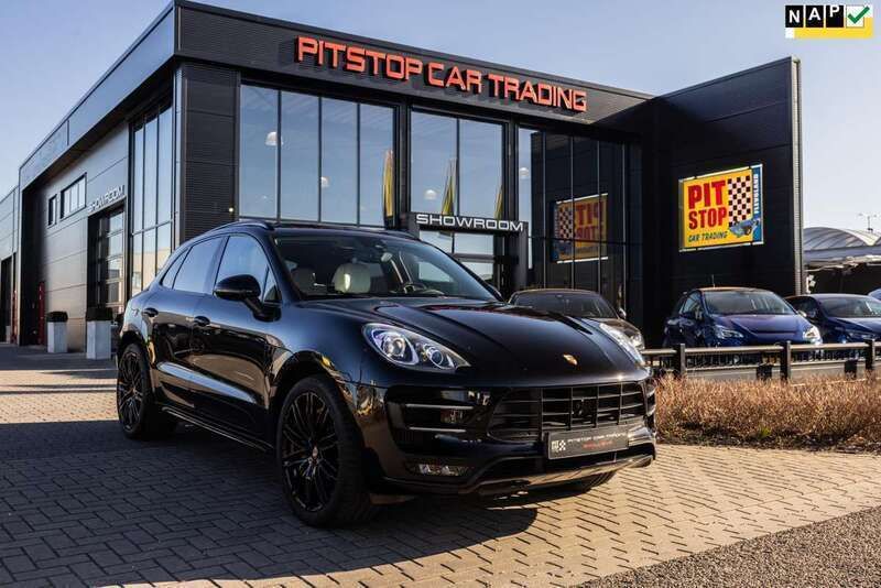Zwart, metallic lak Gebruikt 2015 Porsche Macan Turbo SUV | € 46.500 (Eerlijke prijs) - Afbeelding 1/3