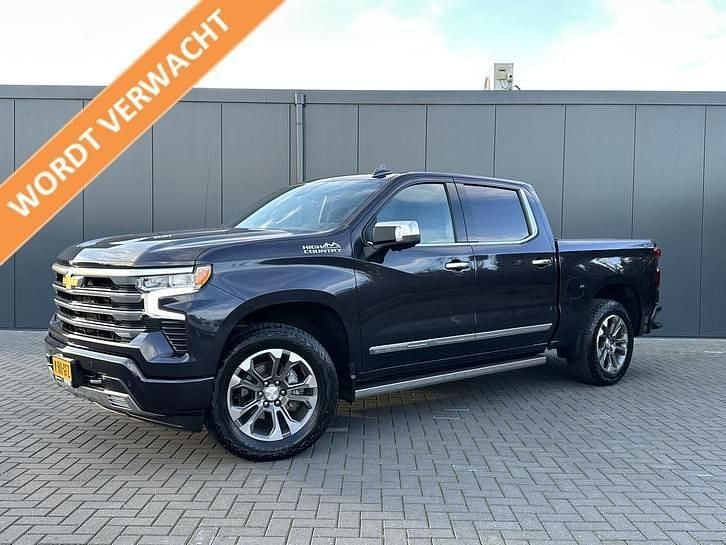 Occasion Chevrolet Silverado 426 PK (313 kW) 2024 Blauw (metallic) SUV