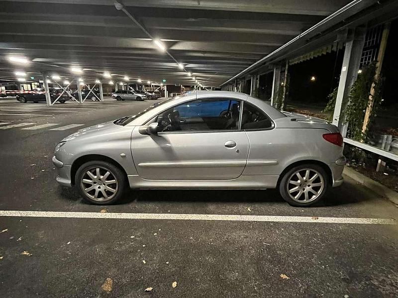 Occasion Peugeot 206 109 PK (80 kW) 2003 Grijs Cabriolet