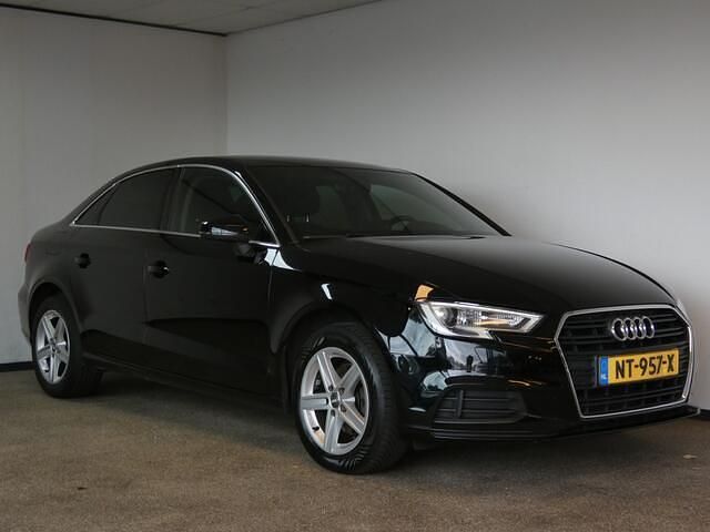 Occasion Audi A3 Comfort 116 PK (85 kW) 2017 Zwart Sedan