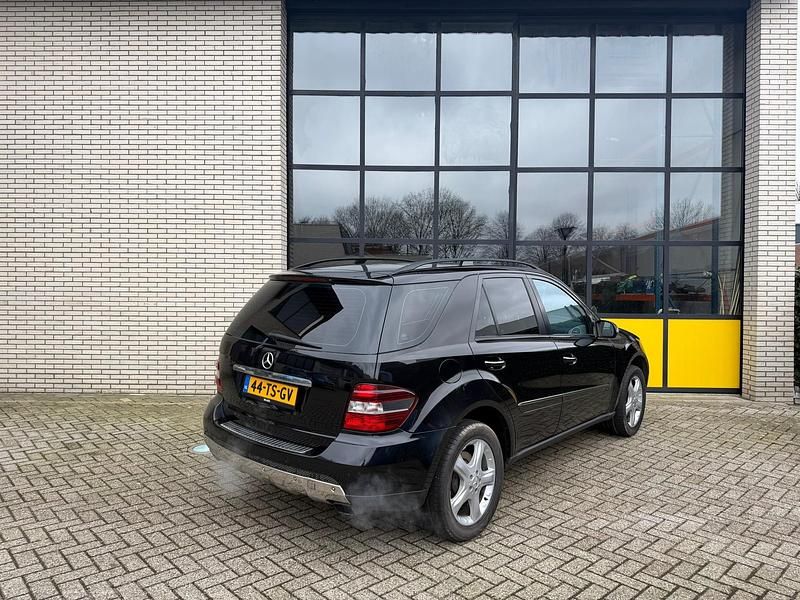 Occasion Mercedes ML320 225 PK (165 kW) 2007 Zwart SUV