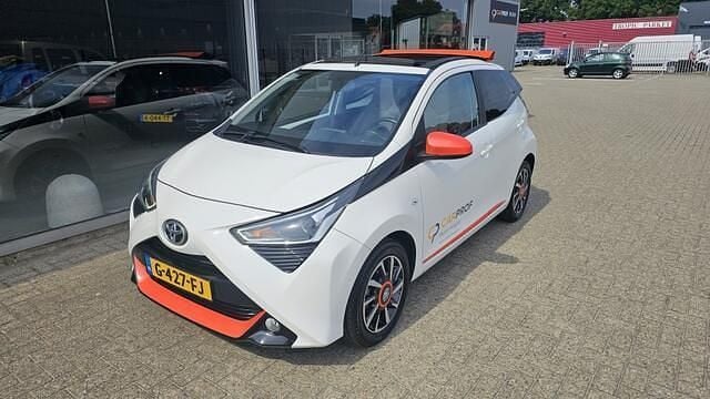 Wit Gebruikt 2019 Toyota Aygo Hatchback | € 13.395 (Duur) - Afbeelding 1/4