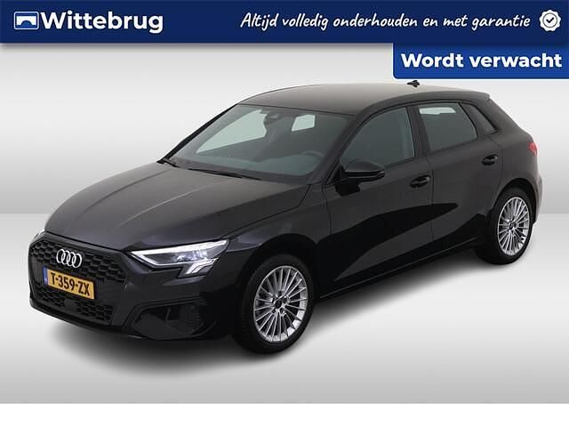 Zwart Gebruikt 2023 Audi A3 Sportback Advanced Hatchback | € 26.950 (Goede deal) - Afbeelding 1/2