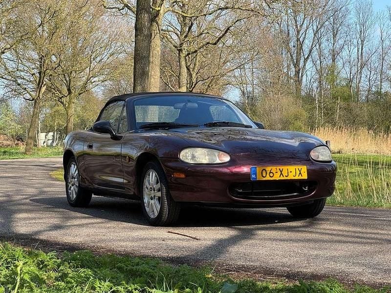 Rood Gebruikt 1998 Mazda MX5 Cabriolet | € 3.000 (Eerlijke prijs) - Afbeelding 1/4