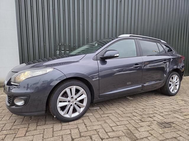 Occasion Renault Mégane GrandTour Expression 110 PK (80 kW) 2012 Grijs (metallic) Stationwagen