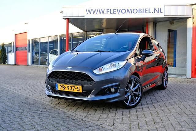 Grijs Occasion 2017 Ford Fiesta ST-Line Hatchback | € 8.450 (Eerlijke prijs) - Afbeelding 1/4