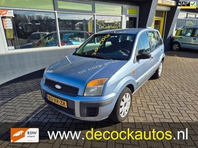 Grijs, metallic lak Gebruikt 2007 Ford Fusion MPV | € 1.740 (Eerlijke prijs) - Afbeelding 1/4