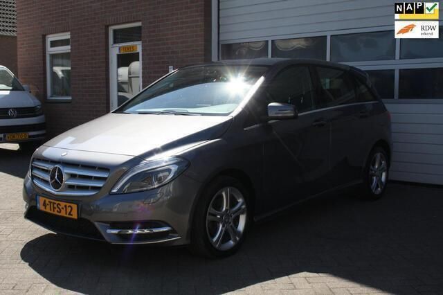 Beige Gebruikt 2014 Mercedes B180 Ambition MPV | € 16.950 (Eerlijke prijs) - Afbeelding 1/4