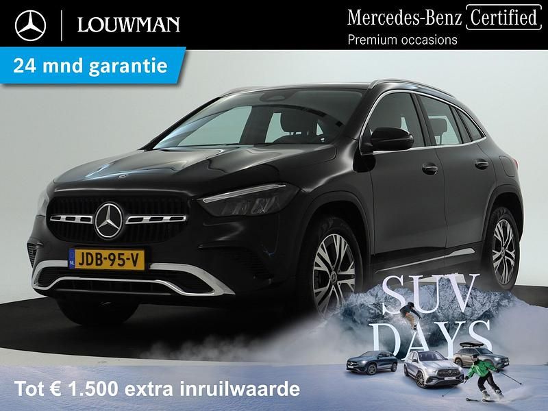 Zwart Occasion 2023 Mercedes GLA250 AMG line SUV | € 42.945 (Eerlijke prijs) - Afbeelding 1/4