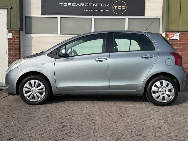 Occasion Toyota Yaris Sol 69 PK (50 kW) 2006 Grijs Hatchback