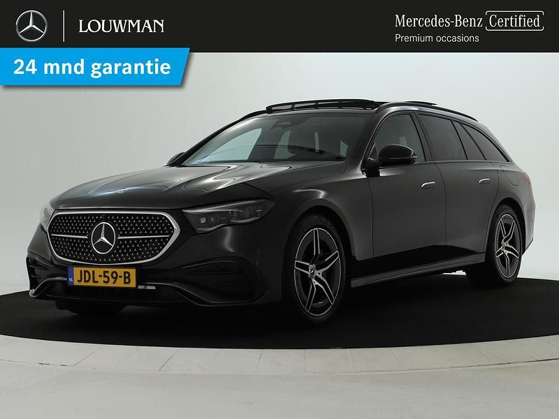 Grijs Gebruikt 2024 Mercedes E300 AMG Stationwagen | € 59.950 (Iets duurder) - Afbeelding 1/4