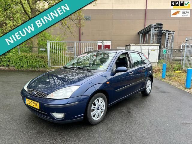 Blauw Gebruikt 2005 Ford Focus Futura Hatchback | € 899 (Goede deal) - Afbeelding 1/2