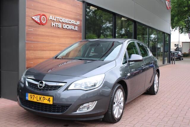 Grijs Gebruikt 2010 Opel Astra Cosmo Hatchback | € 5.250 (Eerlijke prijs) - Afbeelding 1/4