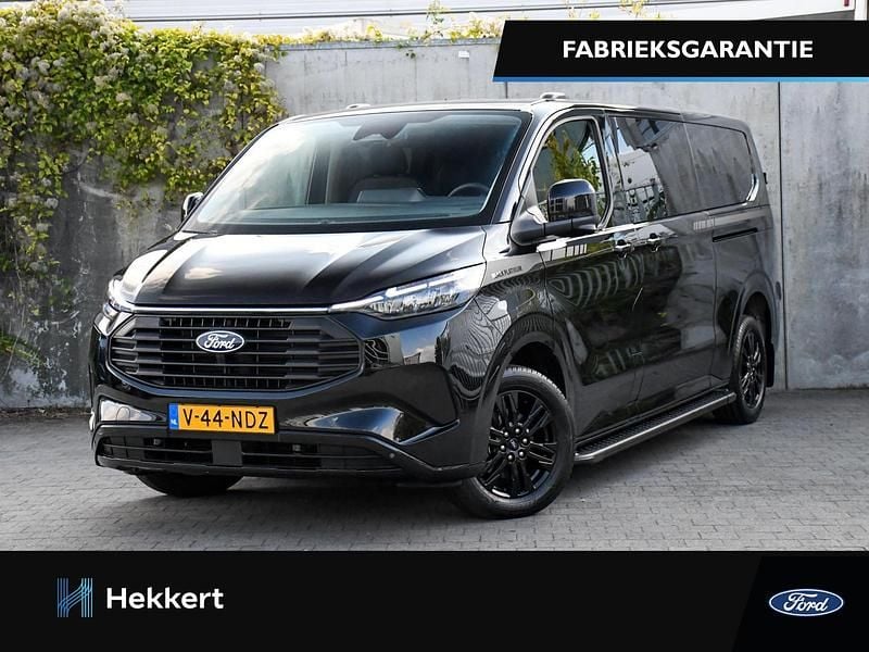 Zwart Nieuw 2025 Ford Transit Custom Platinum Van | € 56.243 (Eerlijke prijs) - Afbeelding 1/4