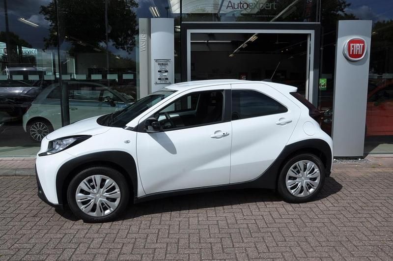 Occasion Toyota Aygo Play 72 PK (52 kW) 2024 Wit Hatchback