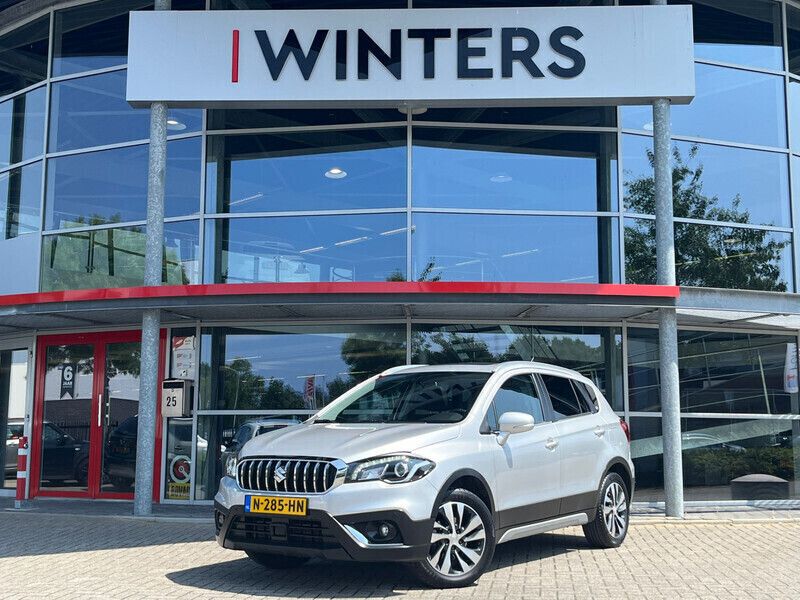 Grijs Gebruikt 2019 Suzuki SX4 S-Cross SUV | € 18.795 (Eerlijke prijs) - Afbeelding 1/4
