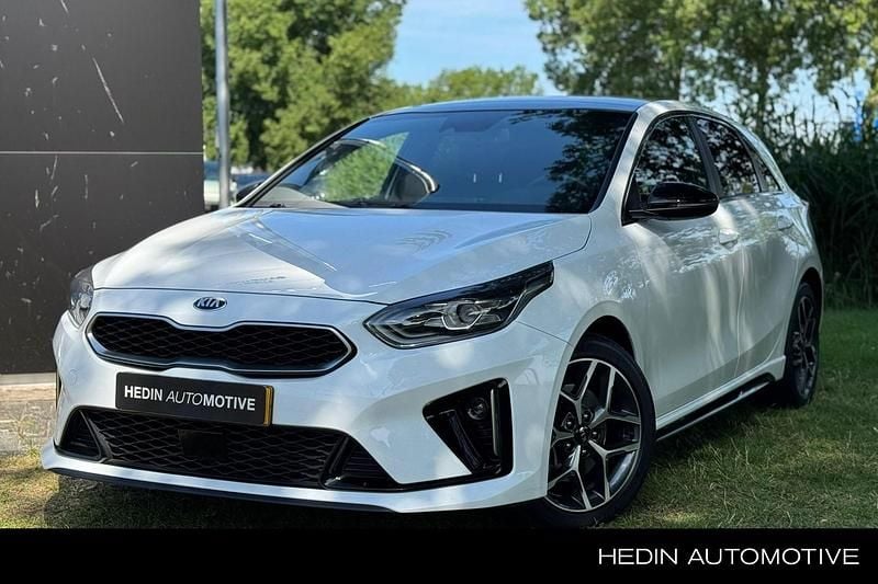 Wit Gebruikt 2022 Kia Ceed GT-Line Hatchback | € 23.995 (Eerlijke prijs) - Afbeelding 1/4