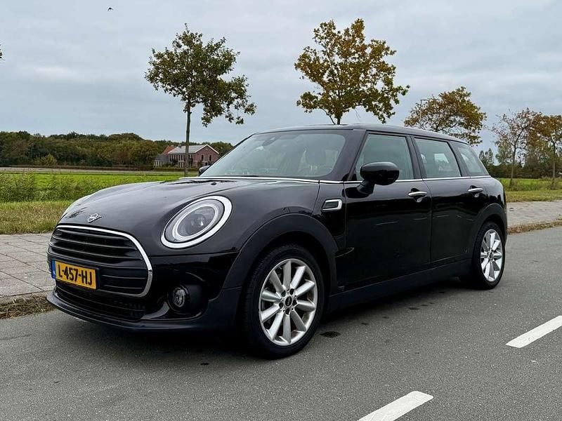 Zwart Gebruikt 2021 Mini Cooper Clubman Stationwagen | € 22.950 (Eerlijke prijs) - Afbeelding 1/4