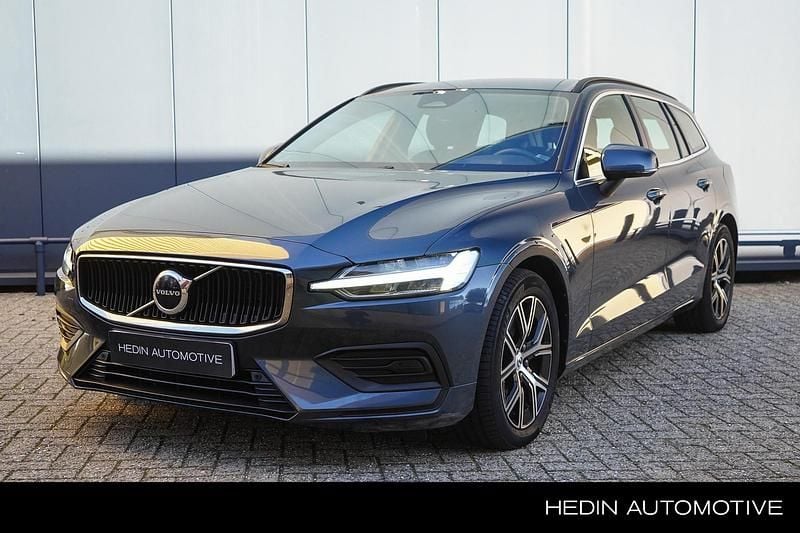 Blauw Gebruikt 2022 Volvo V60 Core Stationwagen | € 32.995 (Eerlijke prijs) - Afbeelding 1/4