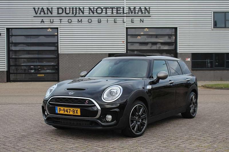 Zwart, metallic lak Gebruikt 2018 Mini Cooper S Clubman Stationwagen | € 21.950 (Eerlijke prijs) - Afbeelding 1/4