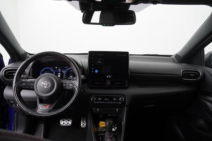 Occasion Toyota Yaris Hybrid Sport 131 PK (96 kW) 2024 Blauw Hatchback