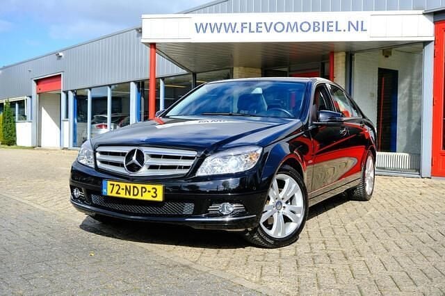 Zwart Gebruikt 2010 Mercedes C180 Avantgarde Sedan | € 13.450 (Duur) - Afbeelding 1/4