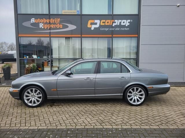Grijs Gebruikt 2003 Jaguar XJ Executive Sedan | € 7.500 (Eerlijke prijs) - Afbeelding 1/4