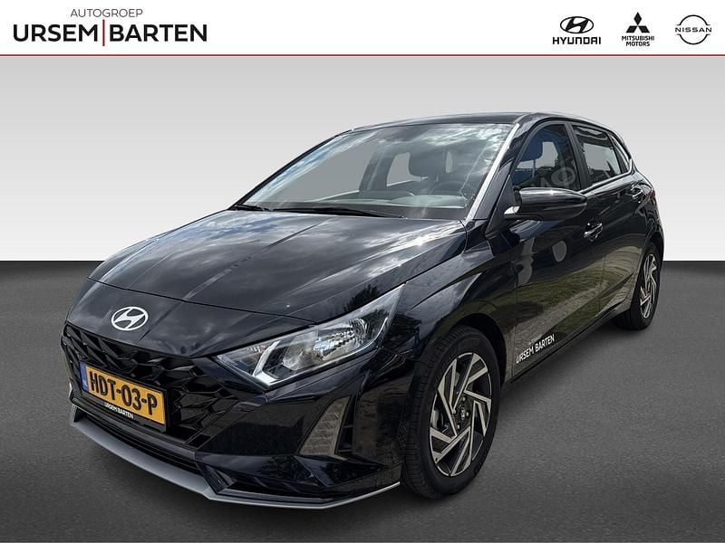 Zwart Gebruikt 2025 Hyundai i20 Comfort Hatchback | € 25.930 (Duur) - Afbeelding 1/4