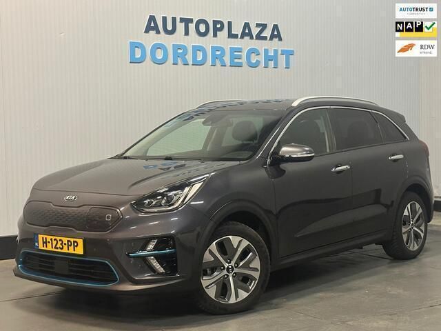 Grijs Gebruikt 2020 Kia e-Niro SUV | € 15.925 (Goede deal) - Afbeelding 1/4