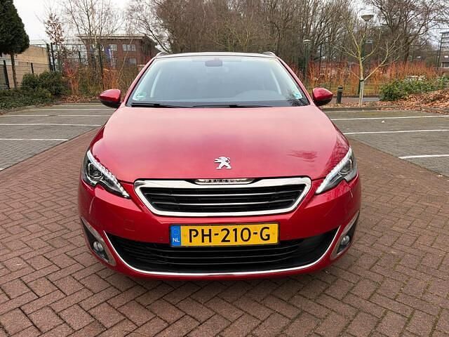 Occasion Peugeot 308 SW Allure 131 PK (96 kW) 2017 Rood Stationwagen
