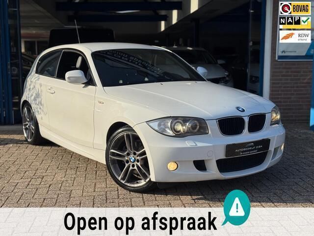 Wit Gebruikt 2011 BMW 120 M Sport Hatchback | € 8.950 (Eerlijke prijs) - Afbeelding 1/4