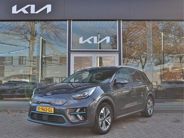 Blauw (metallic) Gebruikt 2020 Kia e-Niro SUV | € 17.445 (Goede deal) - Afbeelding 1/4