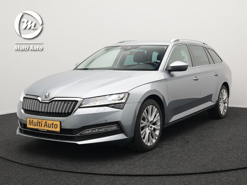 Zilver Gebruikt 2020 Skoda Superb Business Line Stationwagen | € 24.730 (Eerlijke prijs) - Afbeelding 1/4