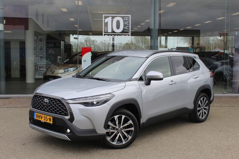 Gebruikt 2024 Toyota Corolla Cross Style SUV | € 36.645 - Afbeelding 1/1