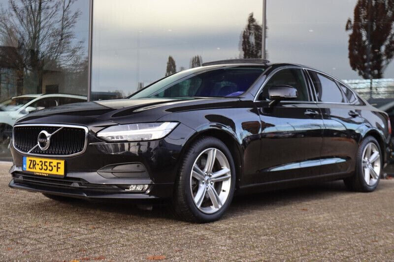 Zwart Gebruikt 2018 Volvo S90 Inscription Sedan | € 28.400 (Eerlijke prijs) - Afbeelding 1/4