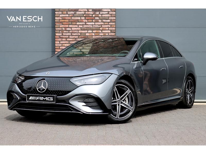 Grijs Gebruikt 2024 Mercedes EQE300 AMG line Sedan | € 49.500 (Goede deal) - Afbeelding 1/4