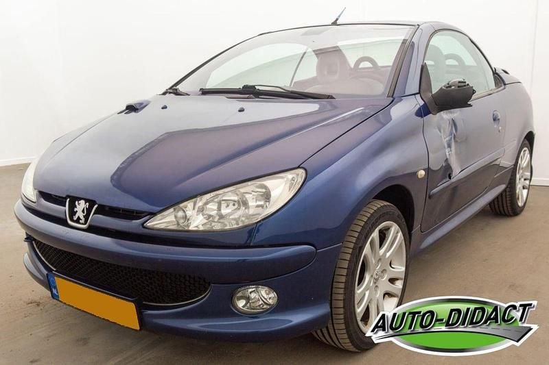 Blauw Gebruikt 2004 Peugeot 206 CC Cabriolet | € 900 (Goede deal) - Afbeelding 1/4